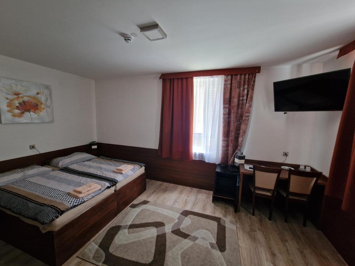 Penzion Pko Nitra Exteriör bild