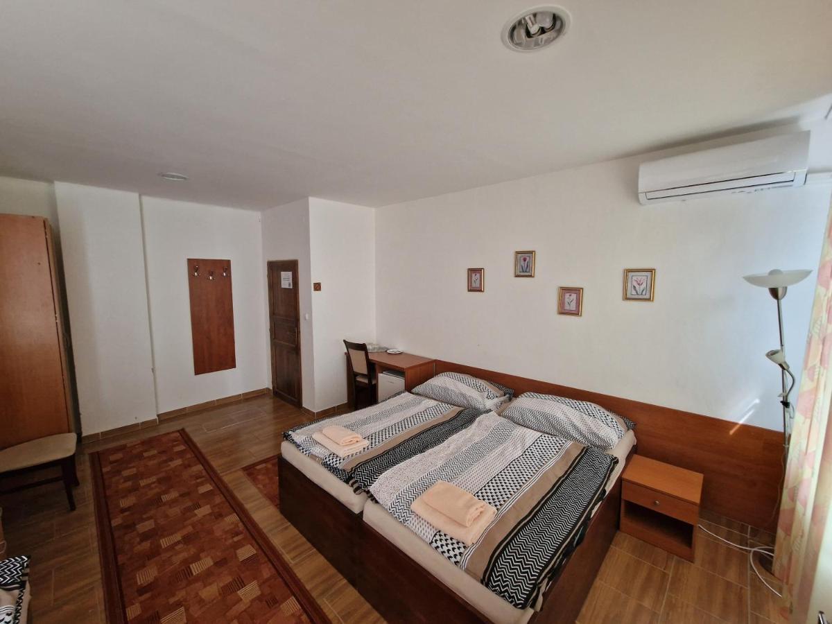 Penzion Pko Nitra Exteriör bild